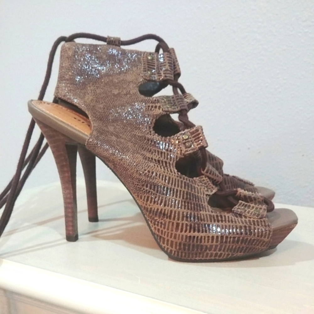 Gianni Bini brown leather Gladiator Y2K laceup Cutout platform stilettos sz 7